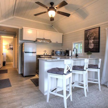 Somerset Lakeside Resort Bancroft Ruang foto