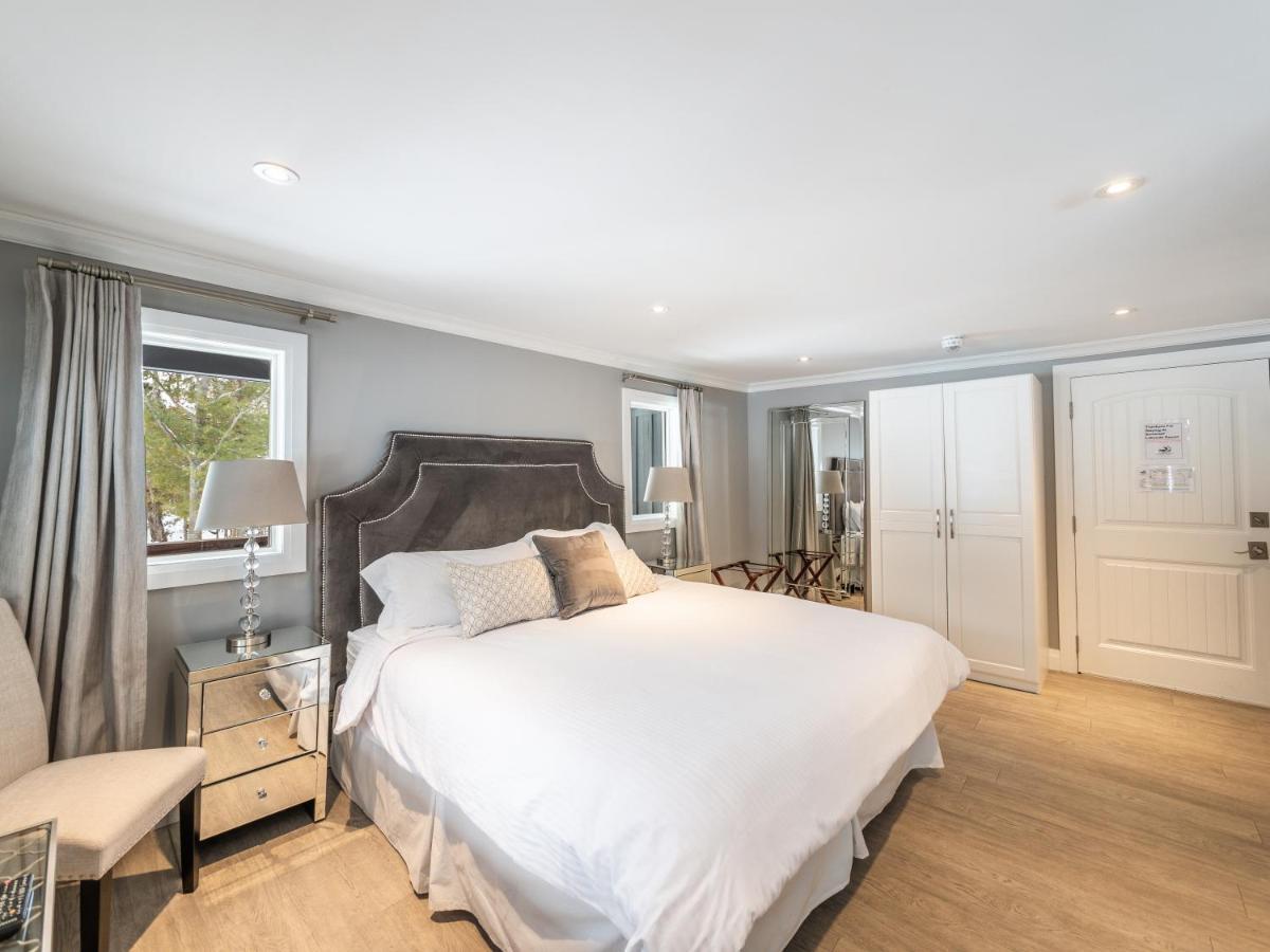 Somerset Lakeside Resort Bancroft Bagian luar foto