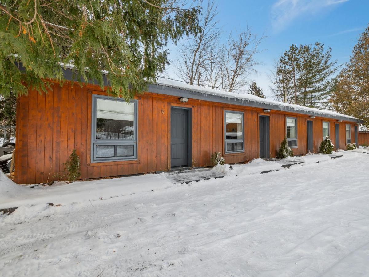 Somerset Lakeside Resort Bancroft Bagian luar foto