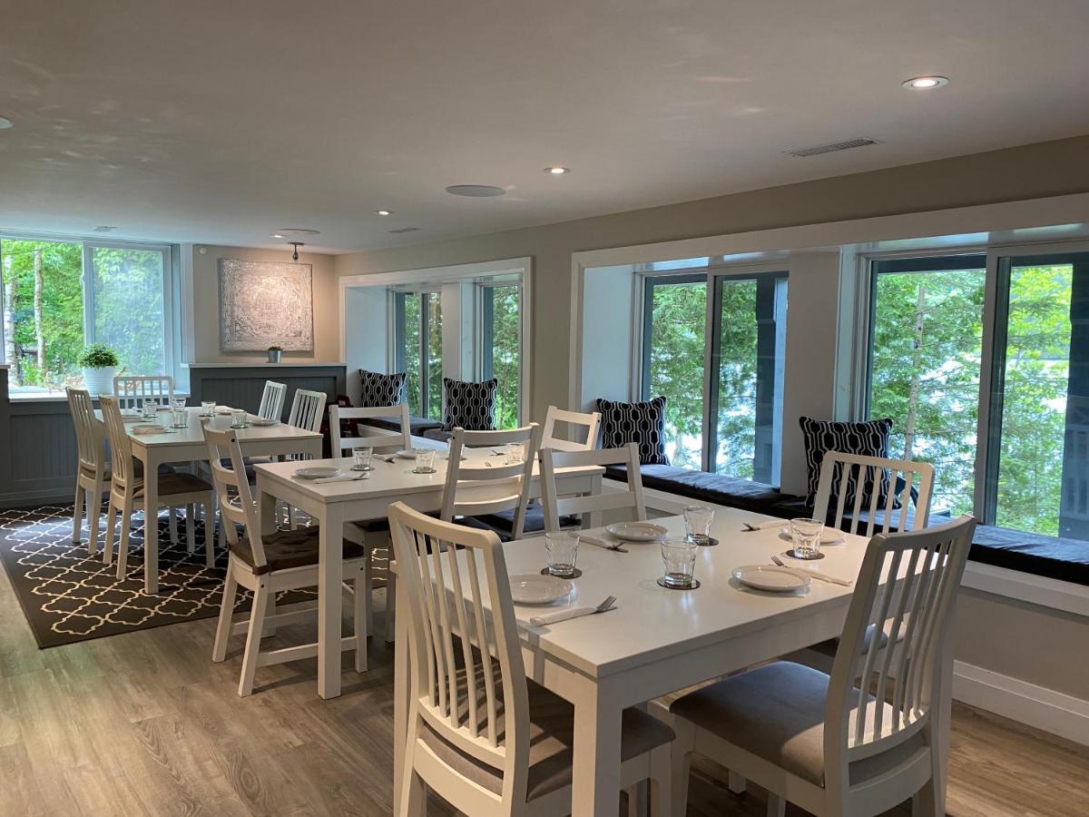 Somerset Lakeside Resort Bancroft Bagian luar foto