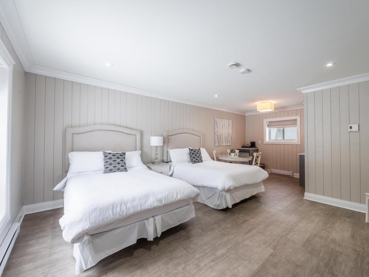 Somerset Lakeside Resort Bancroft Bagian luar foto