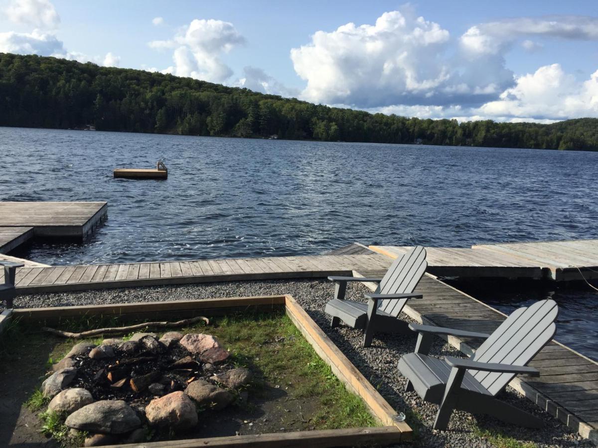 Somerset Lakeside Resort Bancroft Bagian luar foto