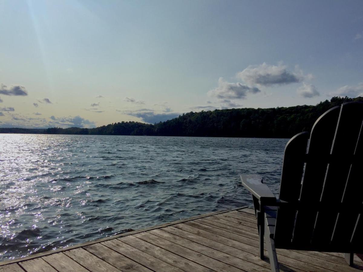 Somerset Lakeside Resort Bancroft Bagian luar foto