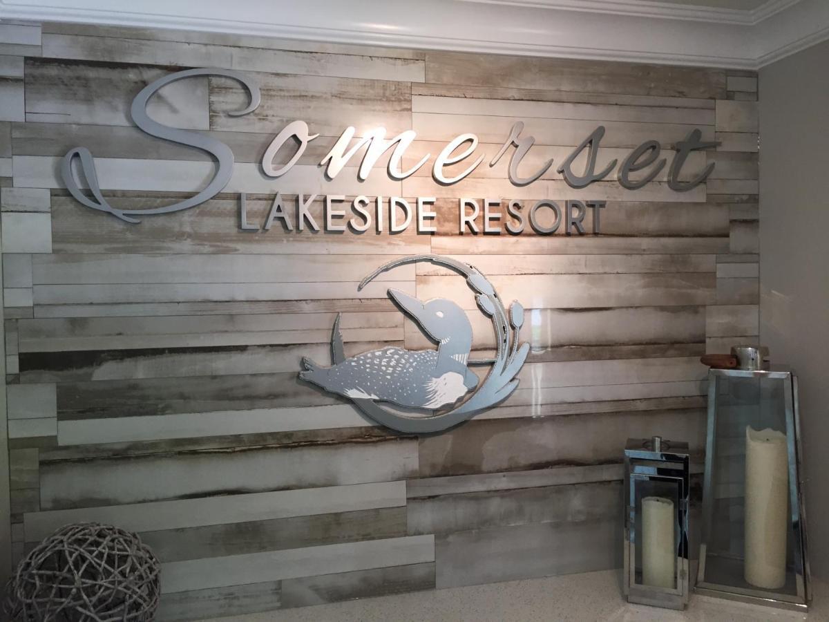 Somerset Lakeside Resort Bancroft Bagian luar foto