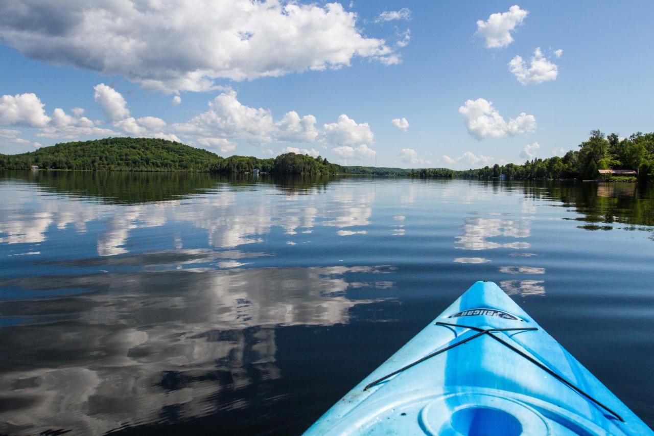 Somerset Lakeside Resort Bancroft Bagian luar foto
