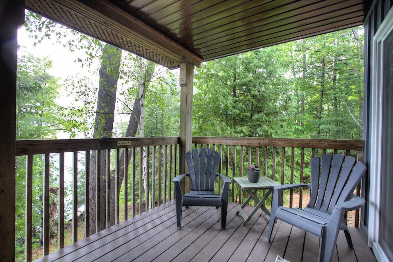 Somerset Lakeside Resort Bancroft Bagian luar foto